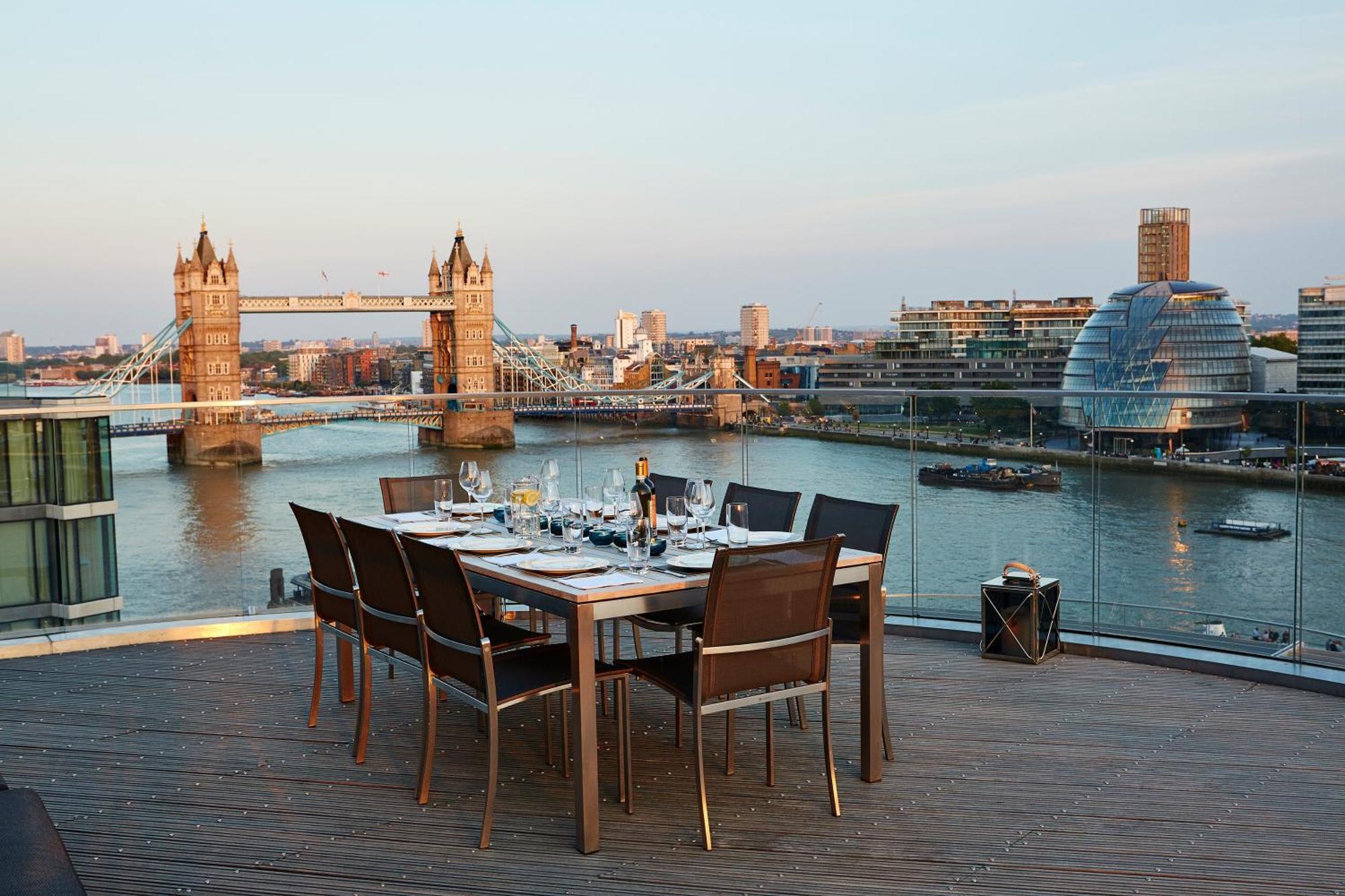 Aparthotel Cheval Three Quays At The Tower Of London Exterior foto